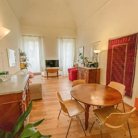 - A 7 Minuti A Piedi Dal Teatro Ariston