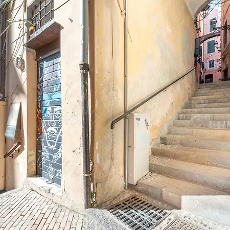 - A 7 Minuti A Piedi Dal Teatro Ariston Apartment